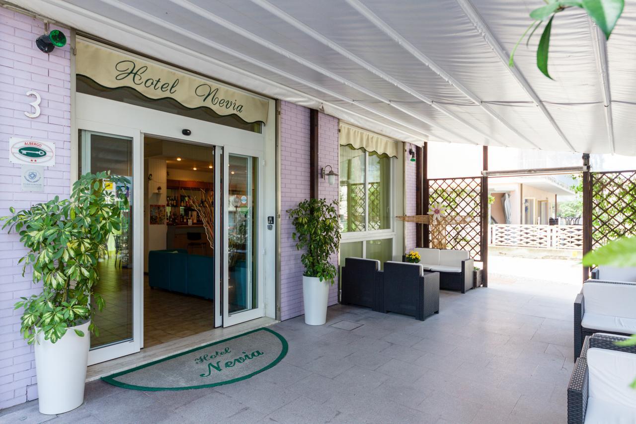 Hotel Nevia Cervia Exterior foto